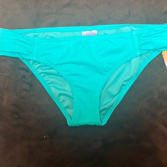 🩱 Teal bikini bottoms 🩱 - Picture 1 of 7